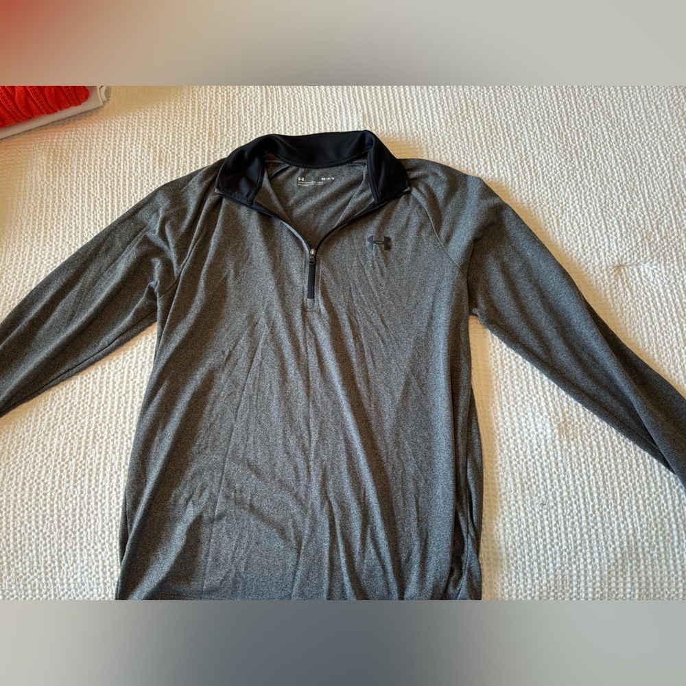 Men’s Under Armour lightweight pullover